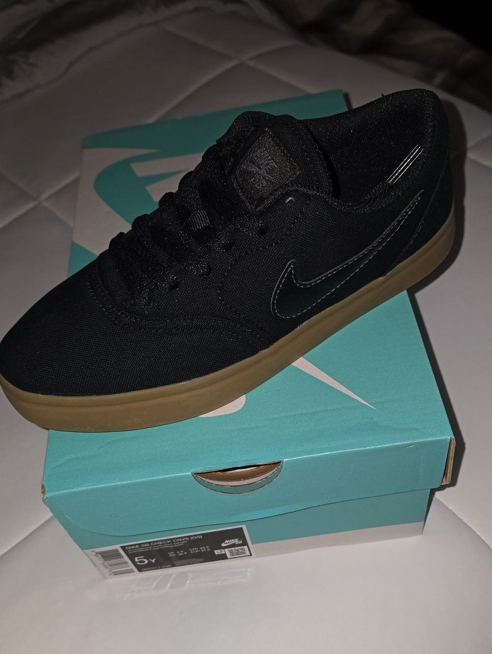 Nike SB Black Canvas with Gum Outsole 5y 6W
